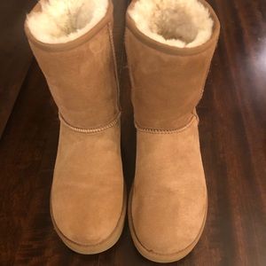 Ugg Classic Short II Chestnut, Size 7